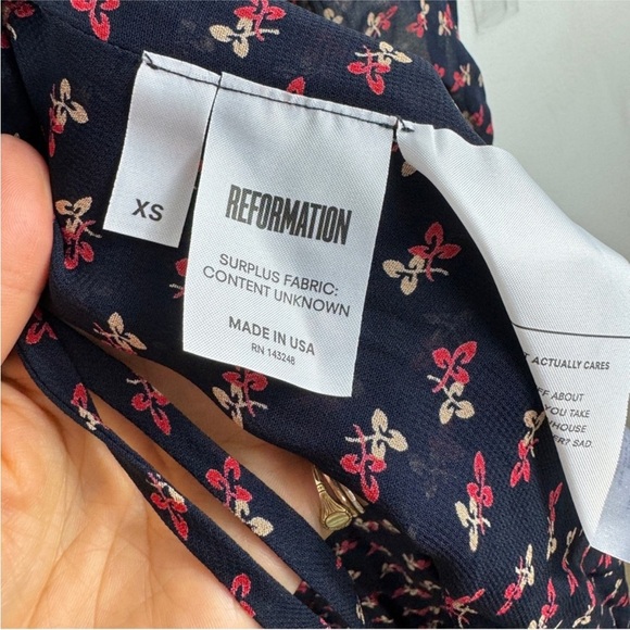 Reformation Dark navy with florals midi wrap dress NWT - Picture 13 of 14